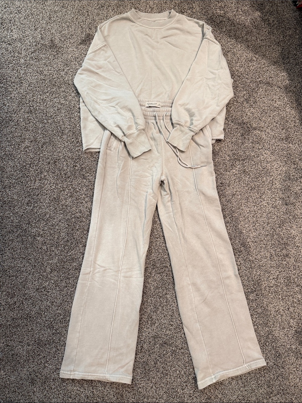 A&F Soft Collection Sweat Set, XXS/XS